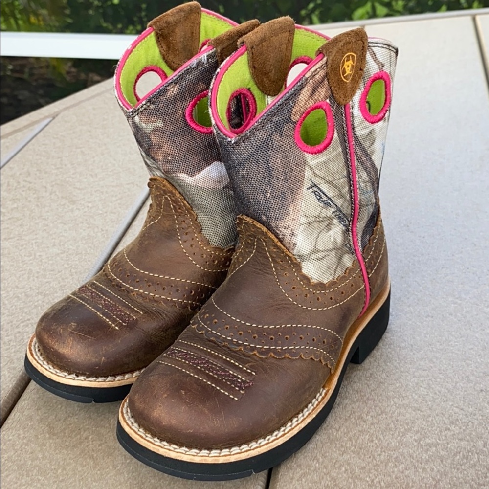 GIRLS ARIAT BOOTS